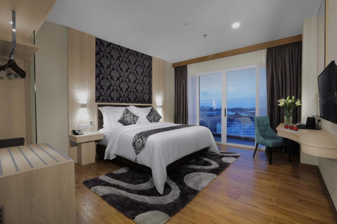 Aston Batam Hotel & Residence Nagoja Zewnętrze zdjęcie